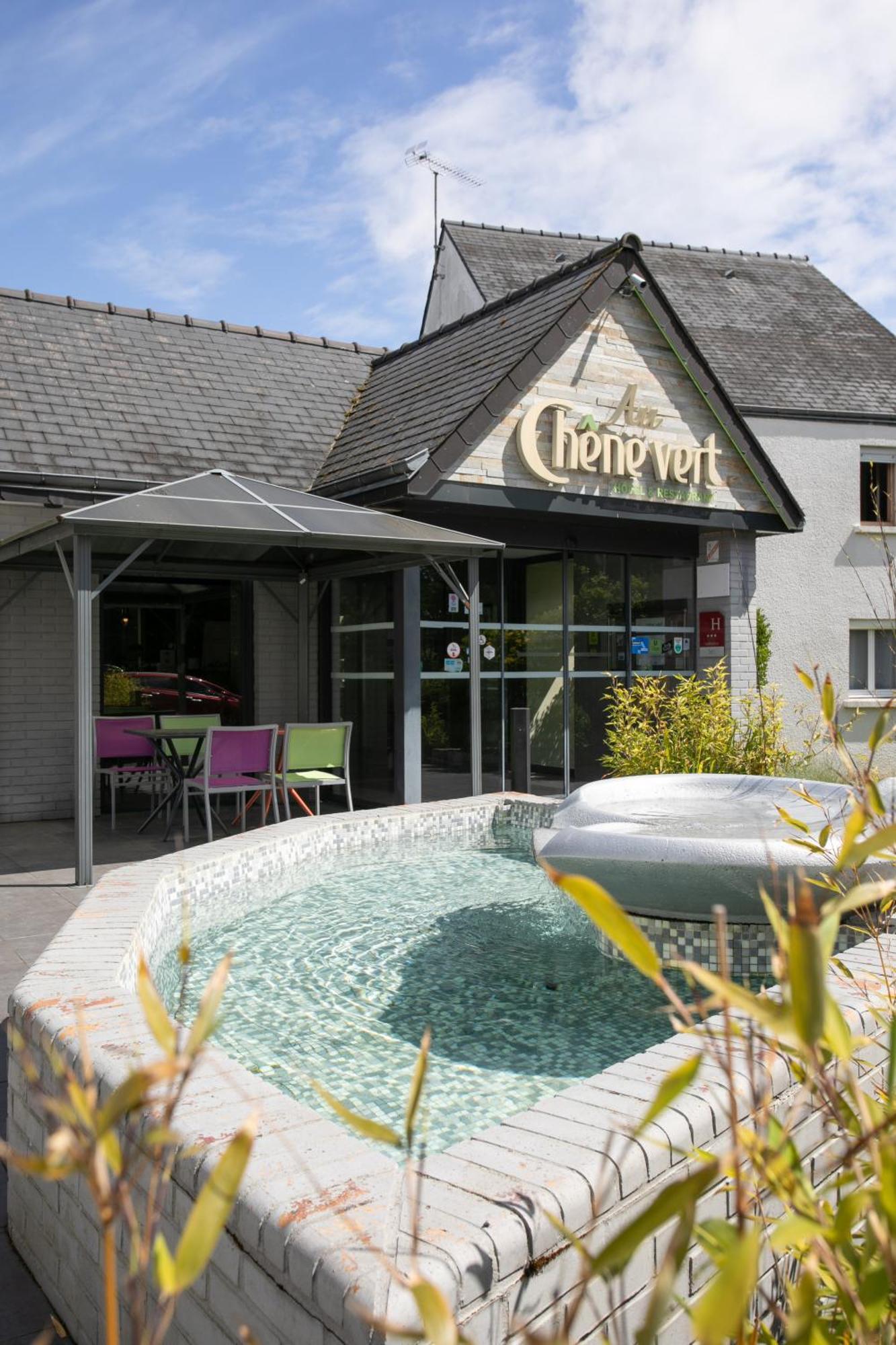 Logis, Hotel Au Chene Vert Plérin Exteriér fotografie